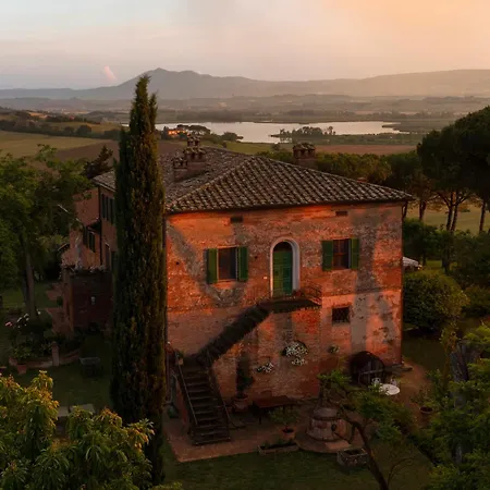 Cozzano Agroturismo *