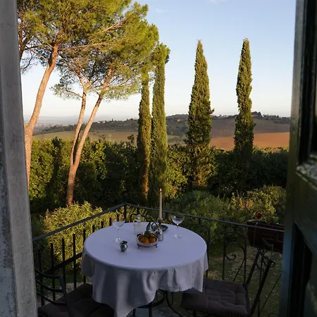 Cozzano Agroturismo *