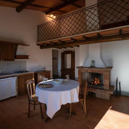 Cozzano Çiftlik konaklama