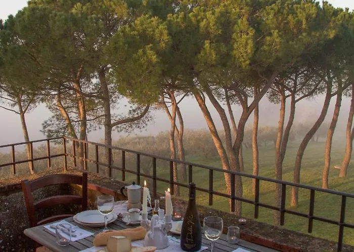 Cozzano ファームステイ *